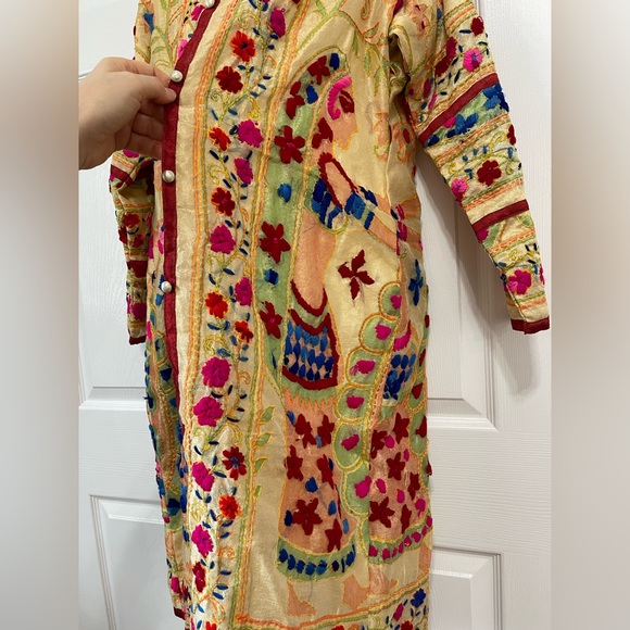 This jacket is handmade  of vintage embroidered fabric from the 70's so unique - Picture 2 of 11